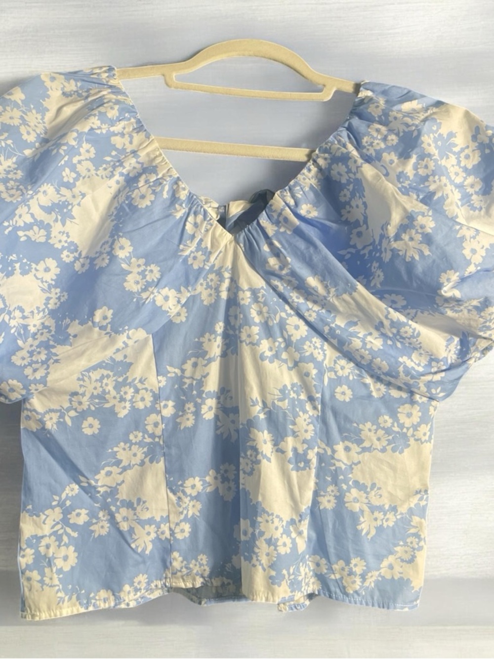 Marc New York Light Blue & Cream Floral Puff Sleeve Blouse